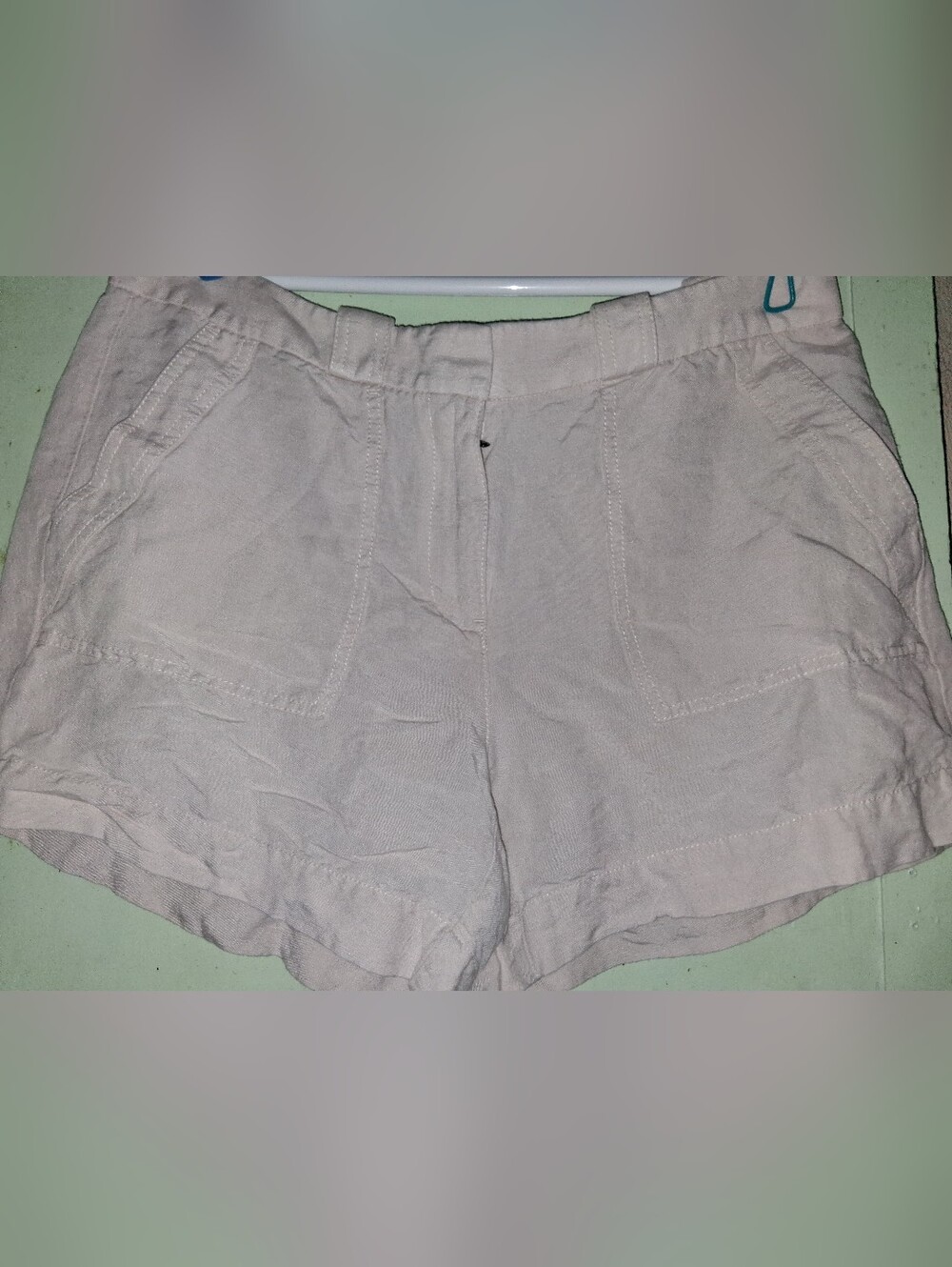 White House Black Market Pale Beige Flat Front Women’s Shorts